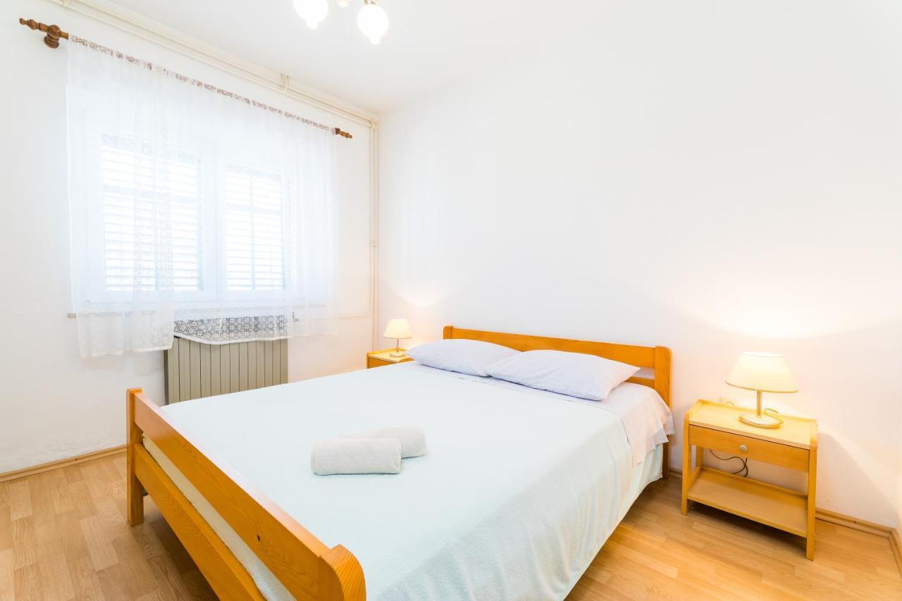 Apartment Kneze Račišće Extérieur photo